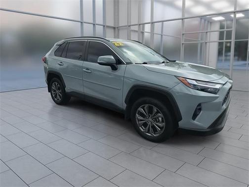 2022 Toyota RAV4 Hybrid XLE Premium
