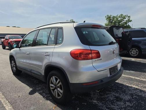 Reflex Silver Metallic 2017 Volkswagen Tiguan 2.0T S