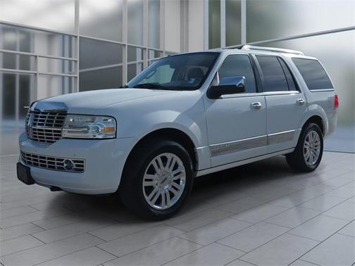 2014 Lincoln Navigator Base