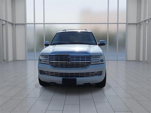 2014 Lincoln Navigator Base