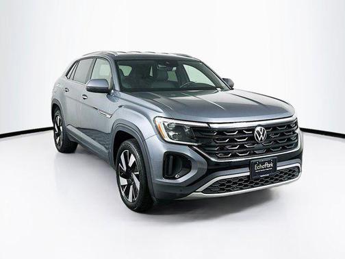 Platinum Gray Metallic 2025 Volkswagen Atlas Cross Sport 2.0T SE w/Technology