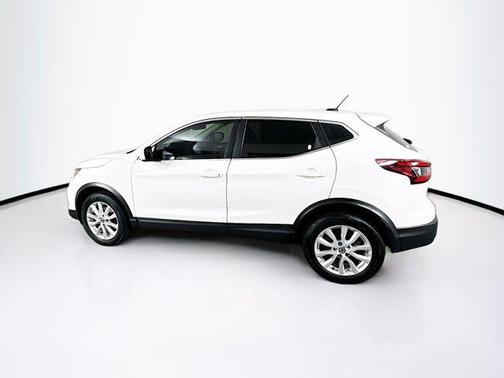 2022 Nissan Rogue Sport S