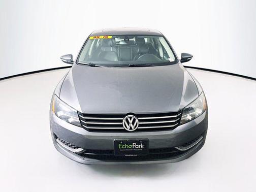 2012 Volkswagen Passat 2.5 SE