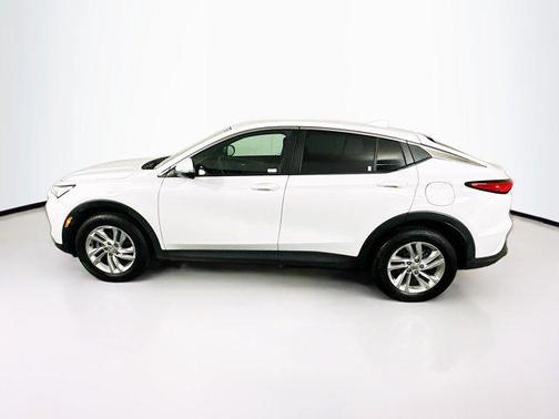 Summit White 2025 Buick Envista Preferred FWD