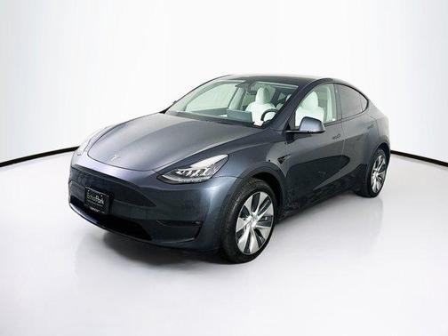 2022 Tesla Model Y Long Range Dual Motor All-Wheel Drive