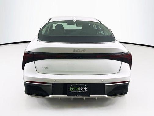 Snow White Pearl 2025 Kia K5 LXS