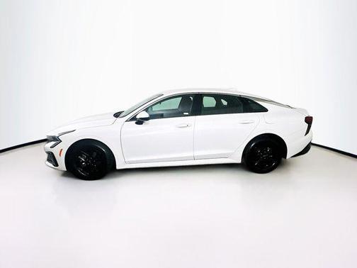 Snow White Pearl 2025 Kia K5 LXS