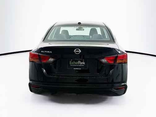 Super Black 2025 Nissan Altima SV FWD