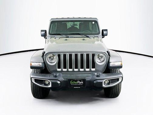 Sting-Gray Clearcoat 2022 Jeep Wrangler Unlimited Sahara