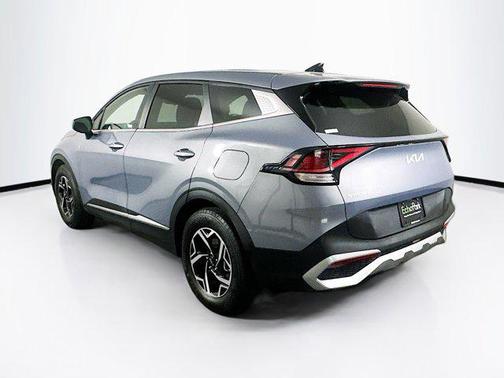 Everlasting Silver 2025 Kia Sportage LX