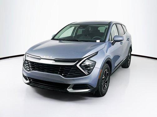 Everlasting Silver 2025 Kia Sportage LX