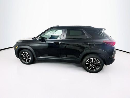 Mosaic Black Metallic 2025 Chevrolet Trailblazer LT
