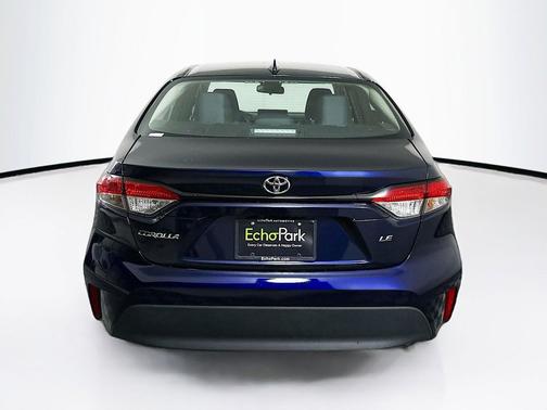Ice Cap 2024 Toyota Corolla LE