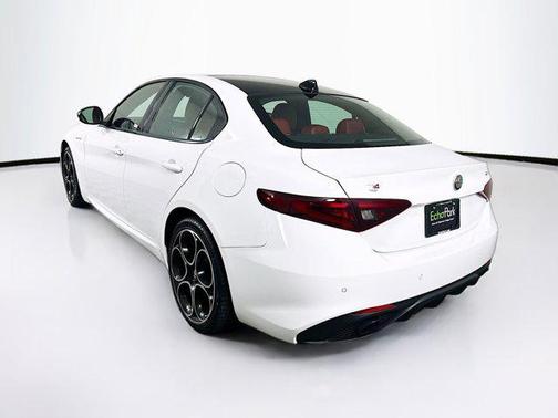 2022 Alfa Romeo Giulia Veloce