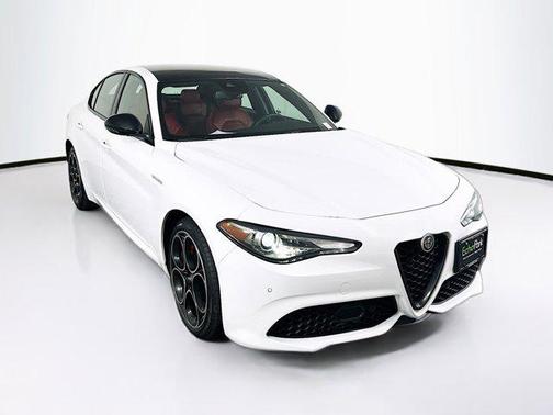 2022 Alfa Romeo Giulia Veloce