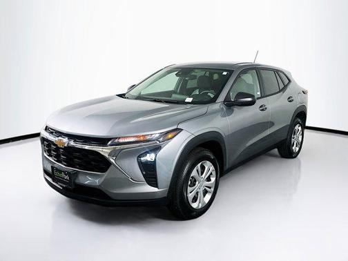 Sterling Gray Metallic 2026 Chevrolet Trax LS