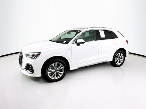 2023 Audi Q3 Premium 45 TFSI S line quattro Tiptronic