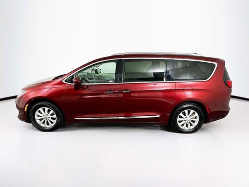Velvet Red Pearlcoat 2018 Chrysler Pacifica Touring-L