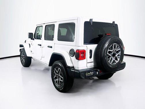 Bright White Clearcoat 2025 Jeep Wrangler 4-Door Sahara 4x4
