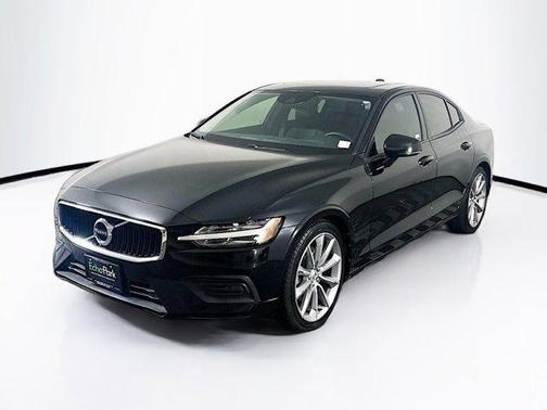 2020 Volvo S60 T5 Momentum