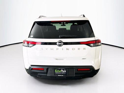 2025 Nissan Pathfinder SV 4WD