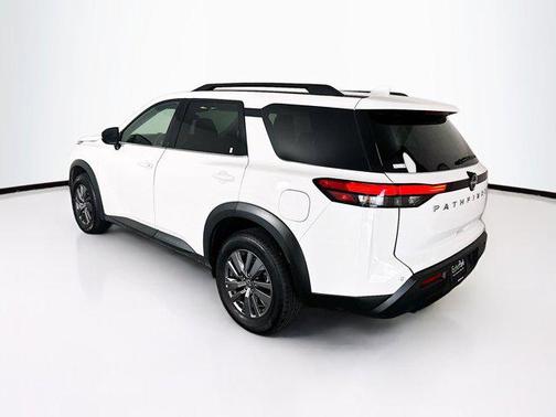 2025 Nissan Pathfinder SV 4WD