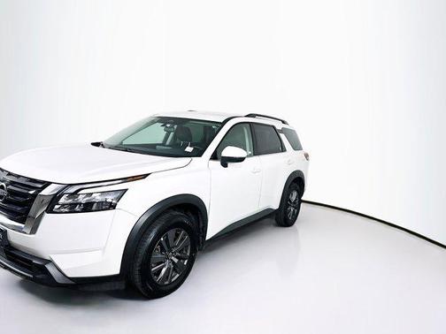 2024 Nissan Pathfinder SV FWD