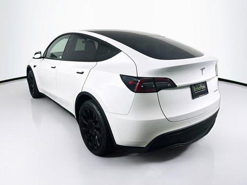 2022 Tesla Model Y Long Range Dual Motor All-Wheel Drive