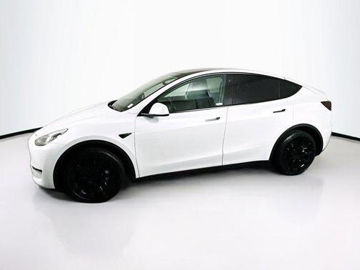 2022 Tesla Model Y Long Range Dual Motor All-Wheel Drive