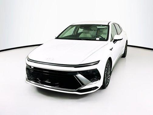 2025 Hyundai SONATA Hybrid SE