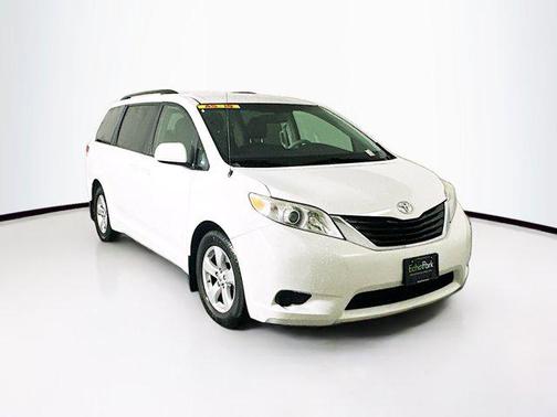 2012 Toyota Sienna LE
