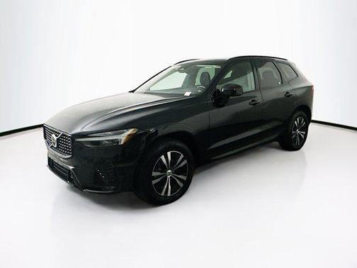 2024 Volvo XC60 B5 Core Dark Theme