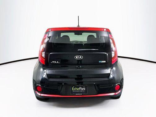 2016 Kia Soul EV +