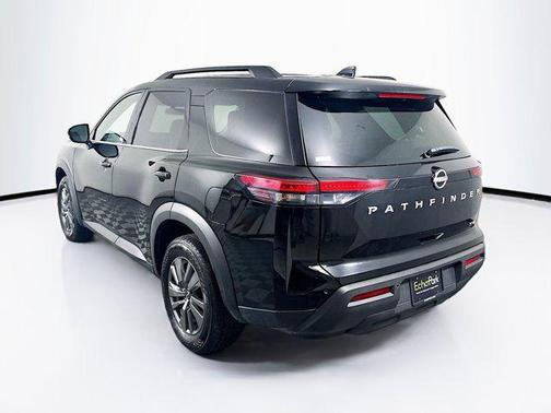 2024 Nissan Pathfinder SV FWD