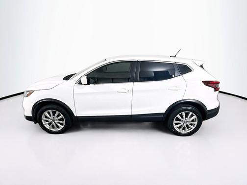 Glacier White 2022 Nissan Rogue Sport S