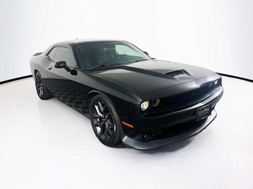 Pitch Black Clearcoat 2019 Dodge Challenger GT