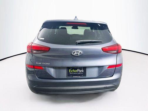 2021 Hyundai TUCSON SE