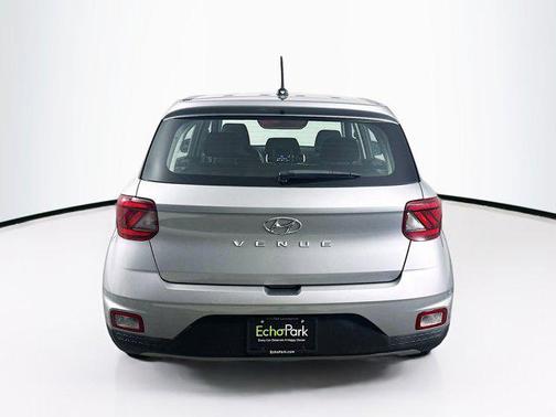 2024 Hyundai VENUE SE