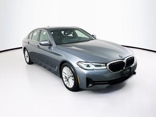 2022 BMW 530 i