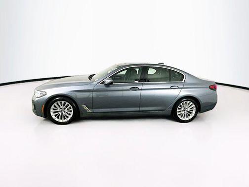 2022 BMW 530 i