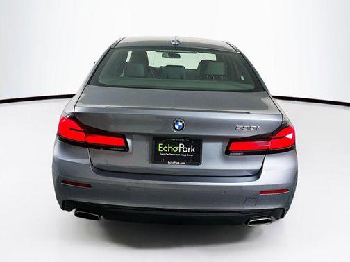 2022 BMW 530 i