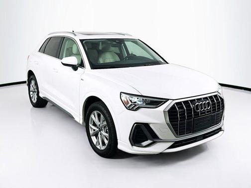 2023 Audi Q3 Premium 45 TFSI S line quattro Tiptronic