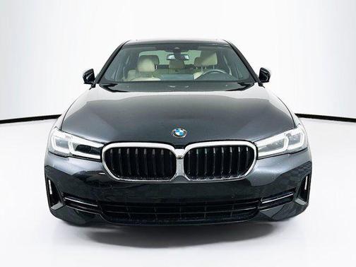 2022 BMW 530 i