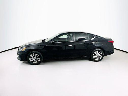 2022 Nissan Altima S FWD