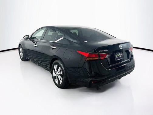 2022 Nissan Altima S FWD