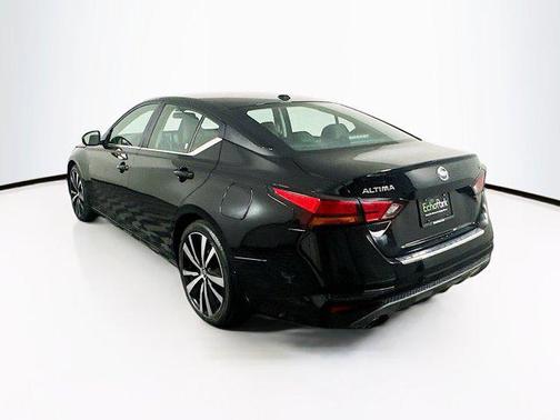 2021 Nissan Altima SR FWD