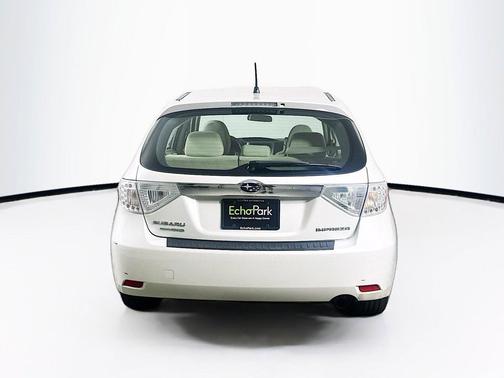 Satin White Pearl 2010 Subaru Impreza 2.5 i