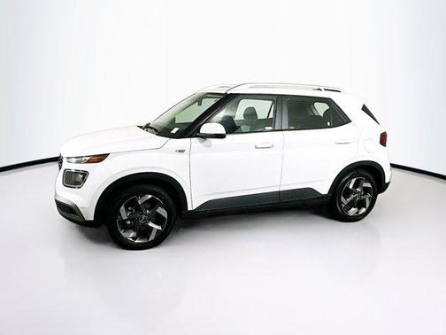 Lunar White 2025 Hyundai VENUE SEL