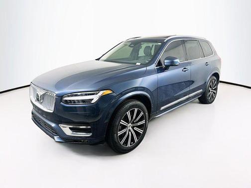 2025 Volvo XC90 B5 Core