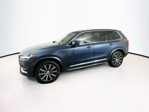 2025 Volvo XC90 B5 Core